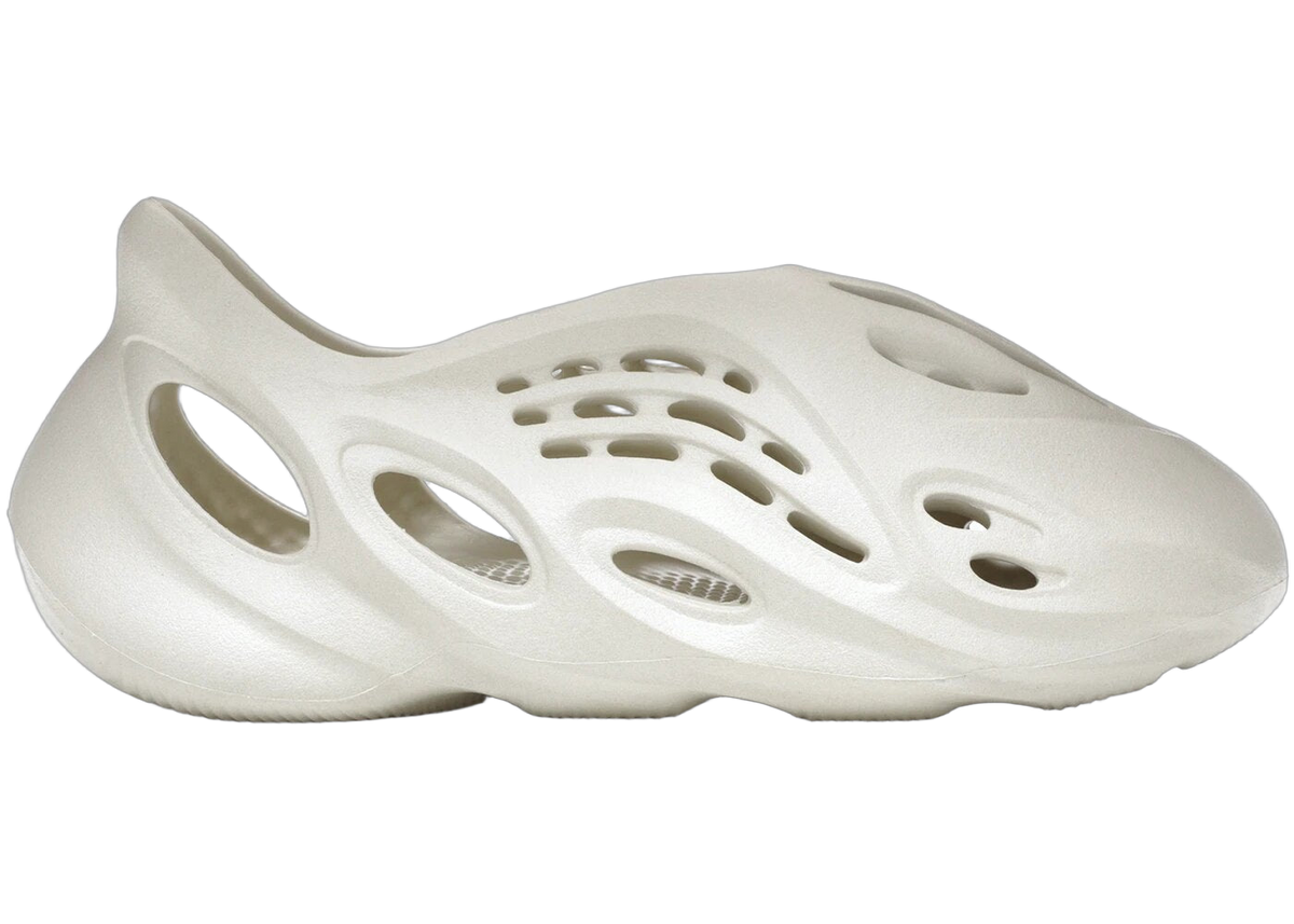 Yeezy Foam RNNR Sand
